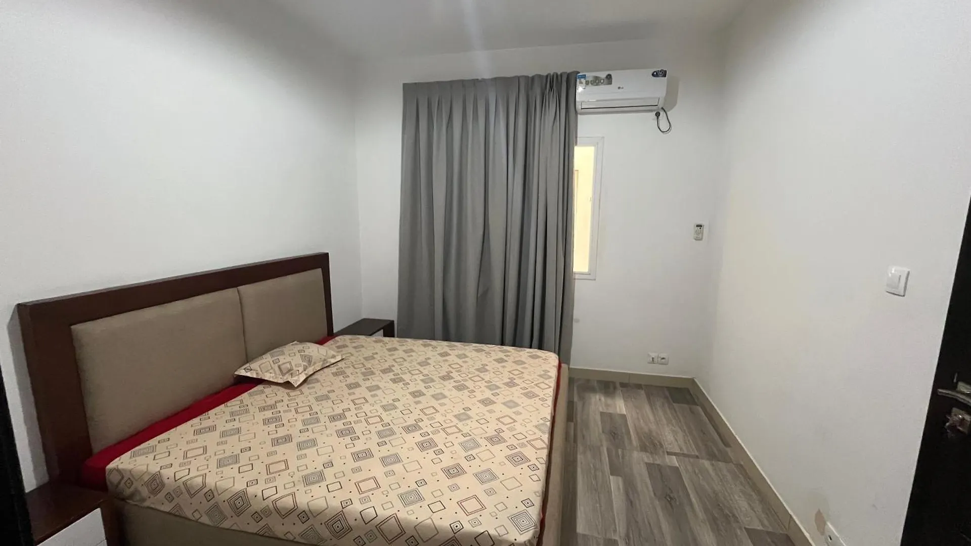 达喀尔Apparemment Meuble Virage公寓